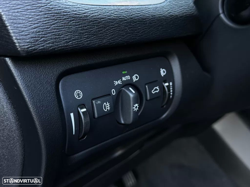 Volvo V40 Cross Country 2.0 D2 VOR Geartronic - 31
