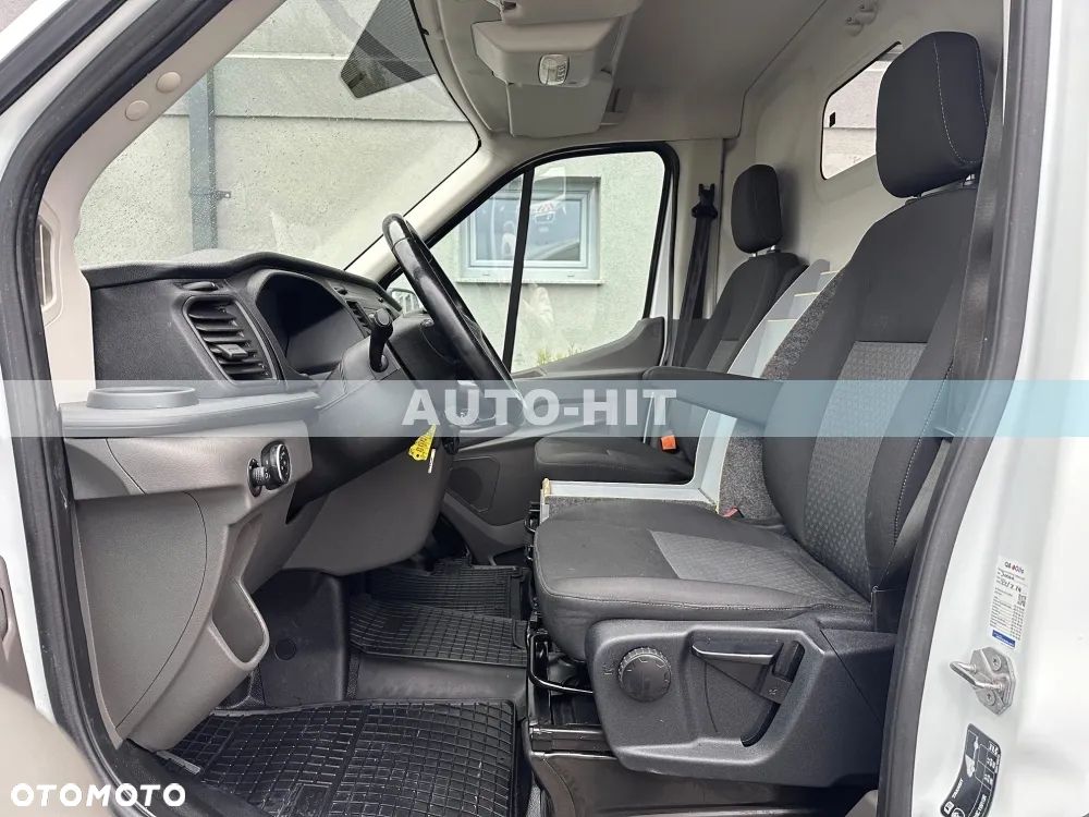 Ford Transit - 25