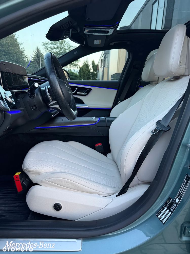 Mercedes-Benz Klasa E 220 d mHEV 4-Matic AMG 9G-Tronic - 27
