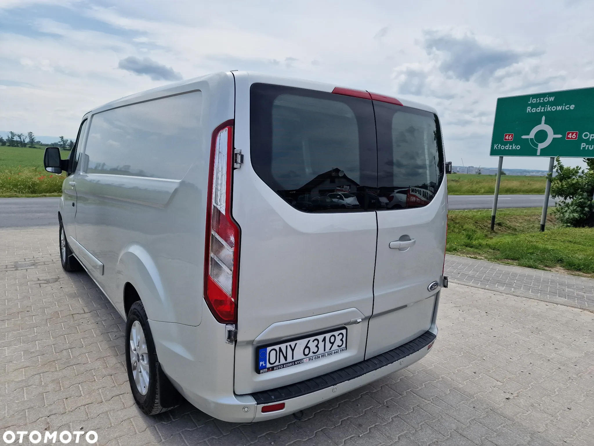 Ford Transit Custom - 13