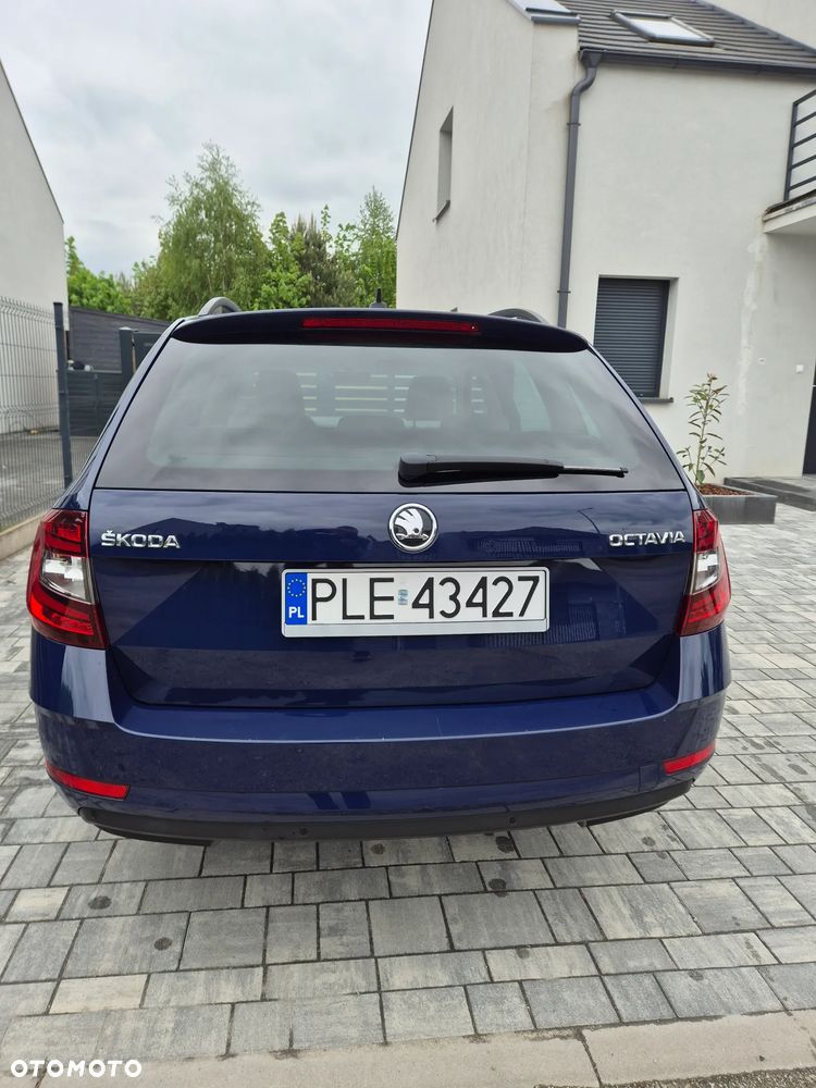 Skoda Octavia 1.6 TDI DSG Style - 6