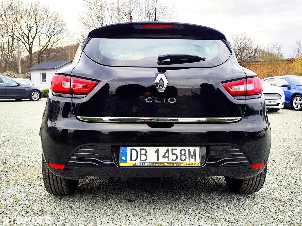 Renault Clio 1.2 16V 75 LIMITED - 11