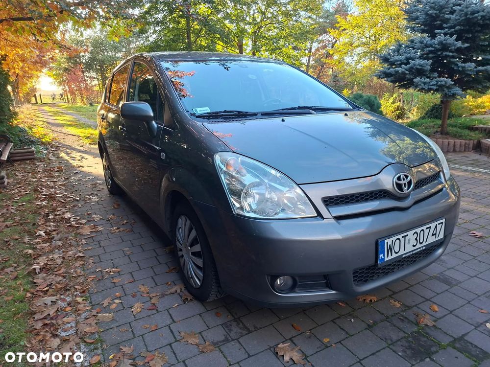 Toyota Corolla Verso - 10