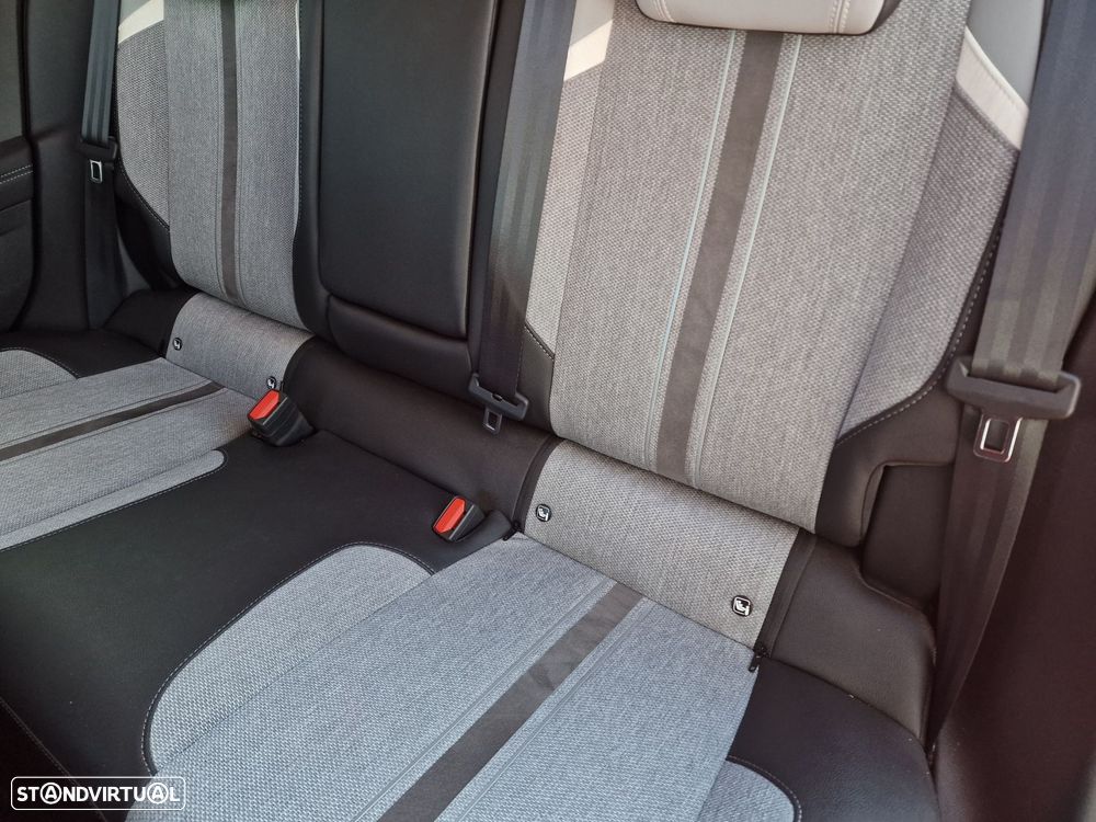 Opel Astra 1.2 T Elegance Aut. - 13