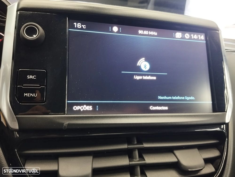 Peugeot 208 1.2 PureTech Signature - 28