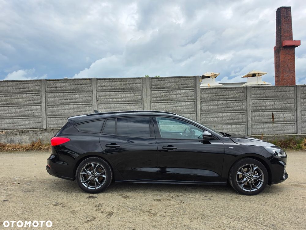 Ford Focus 1.0 EcoBoost STart-Stopp-System ST-LINE X - 4