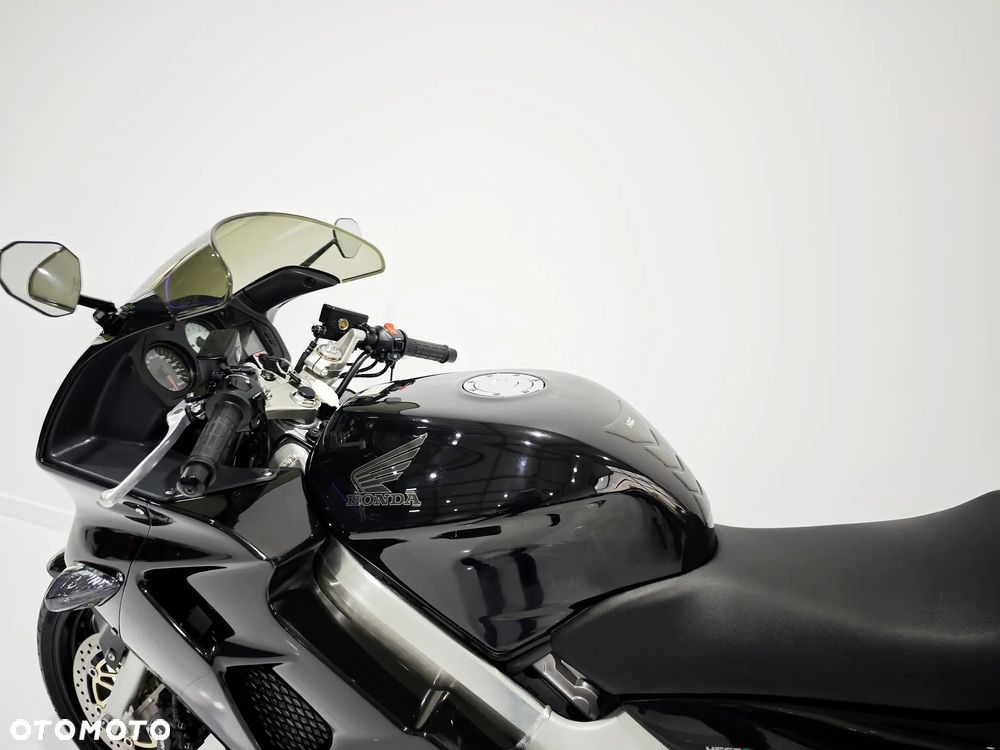 Honda VFR - 14