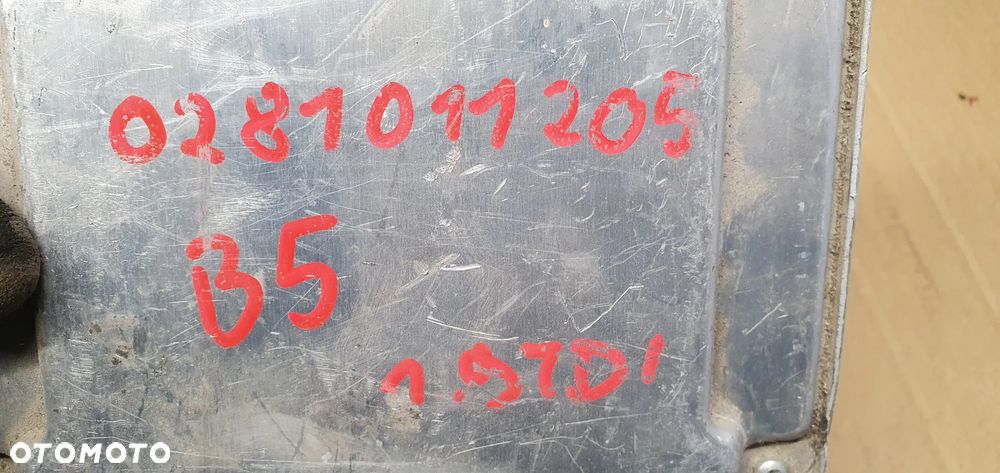 Sterownik komputer silnika VW Passat B5 1.9 TDI 0281011205 - 5