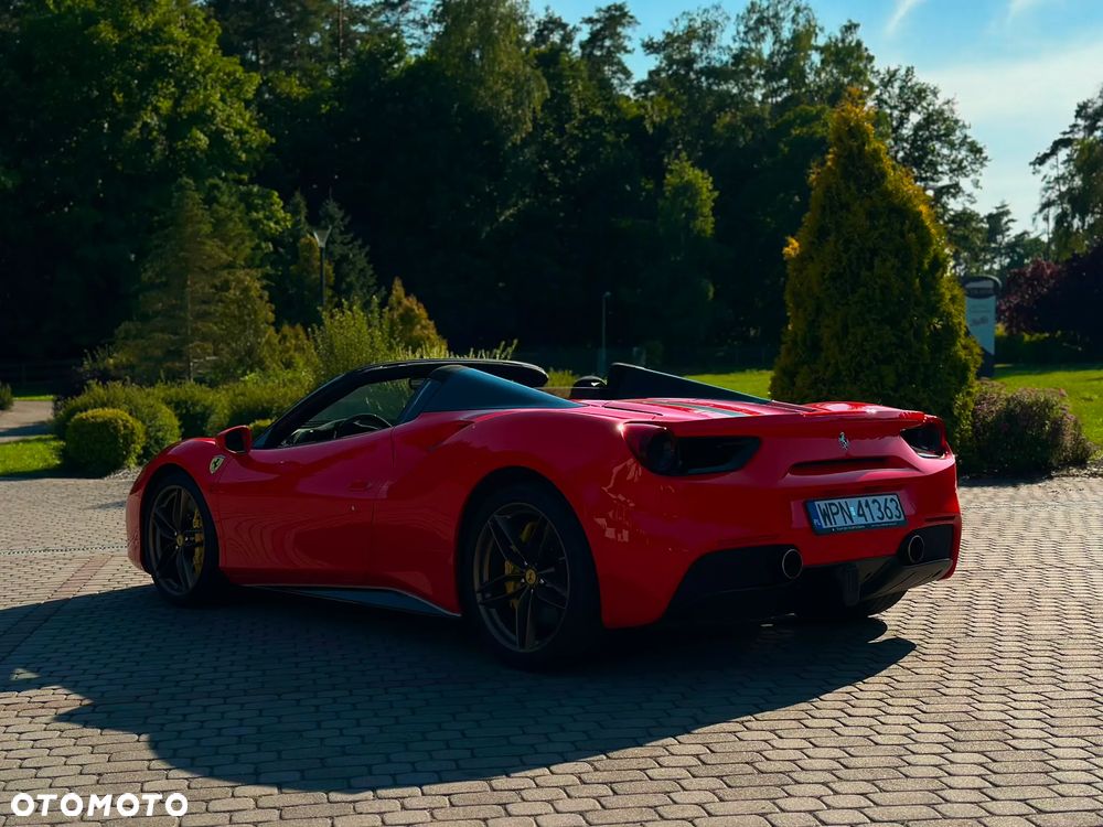 Ferrari 488 - 32