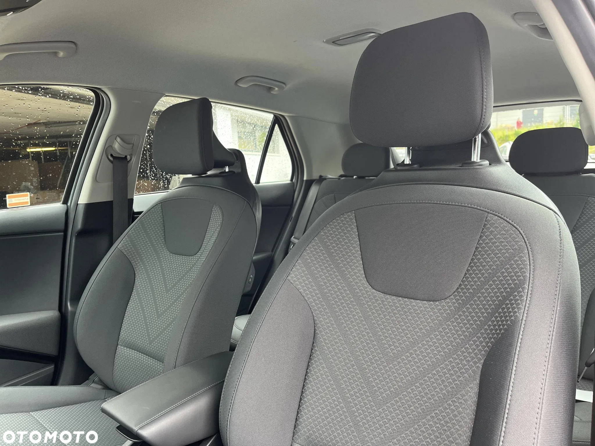 Kia Niro 1.6 GDI Plug-In Hybrid M - 11
