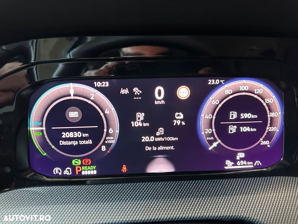 VOLKSWAGEN Golf 2025 — imagine 15