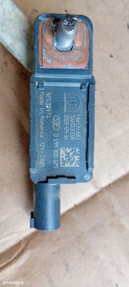 Klema minusowa bezpiecznik akumulatora Fiat 500E 52139571 - 7
