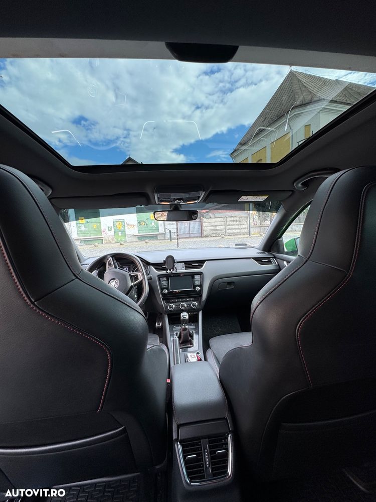 Skoda Octavia 2.0 TSI RS - 20