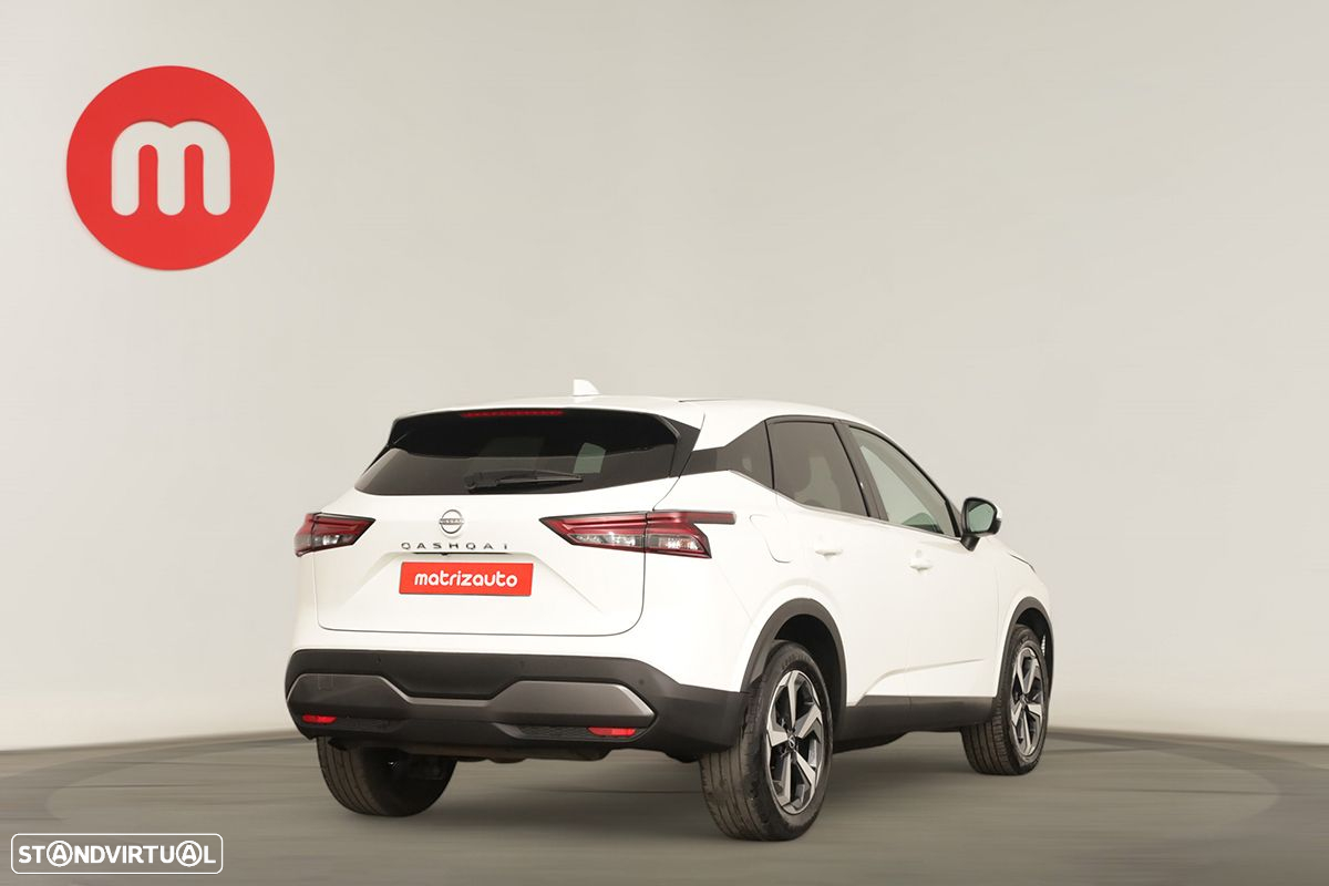 Nissan Qashqai 1.3 DIG-T N-Connecta Xtronic - 4