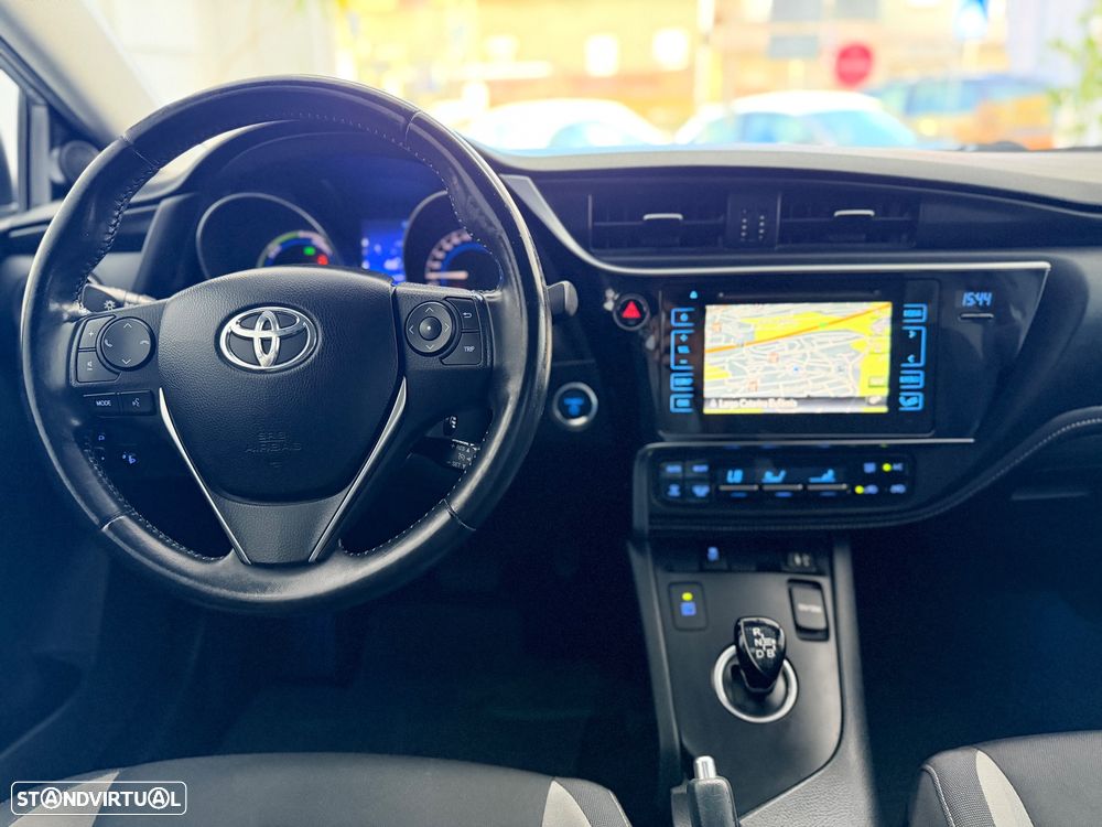 Toyota Auris 1.8 HSD Comfort +P.Sport+Navi - 15