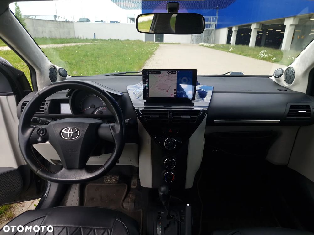 Toyota iQ 1.0 Luna CVT - 8