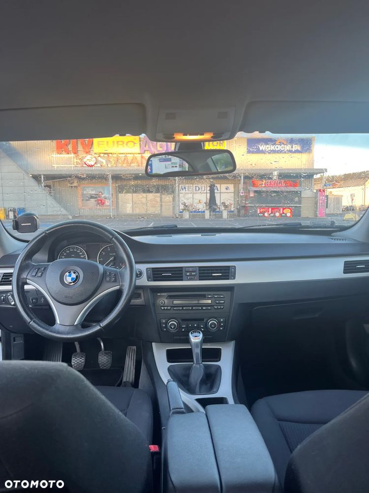 BMW Seria 3 318i - 19
