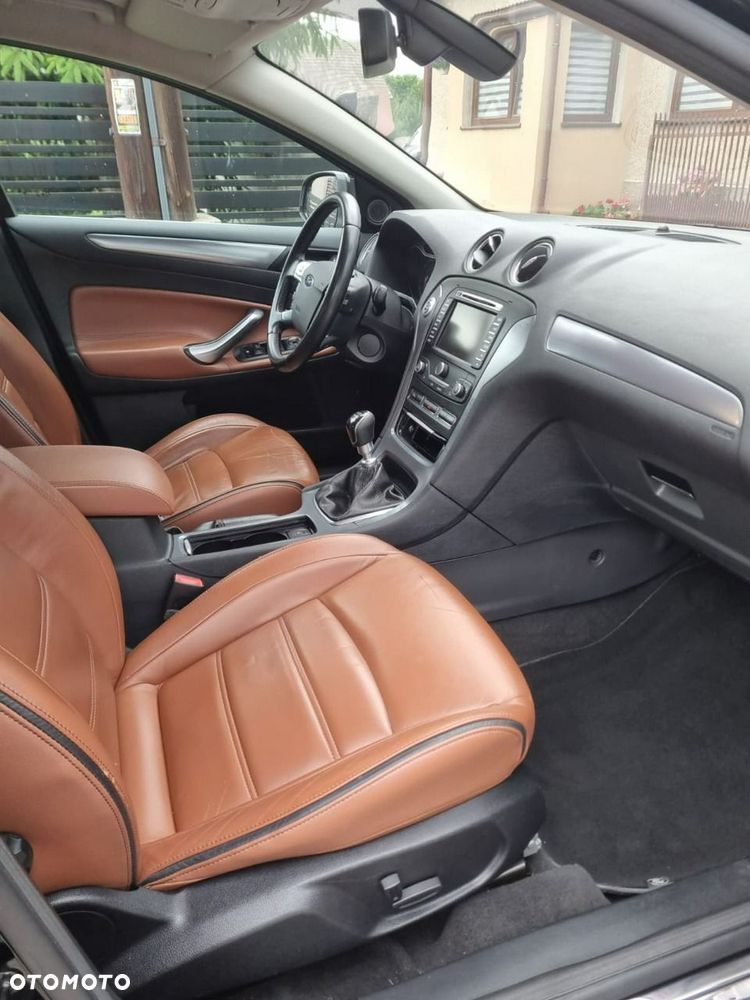 Ford Mondeo - 10