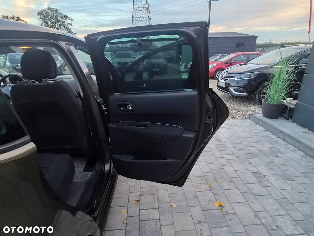 Peugeot 3008 1.6 Premium - 32