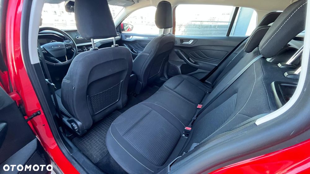 Ford Focus 1.0 EcoBoost Titanium X - 21