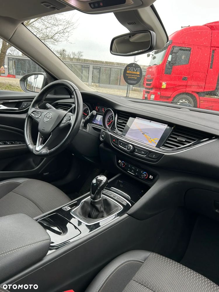 Opel Insignia - 13