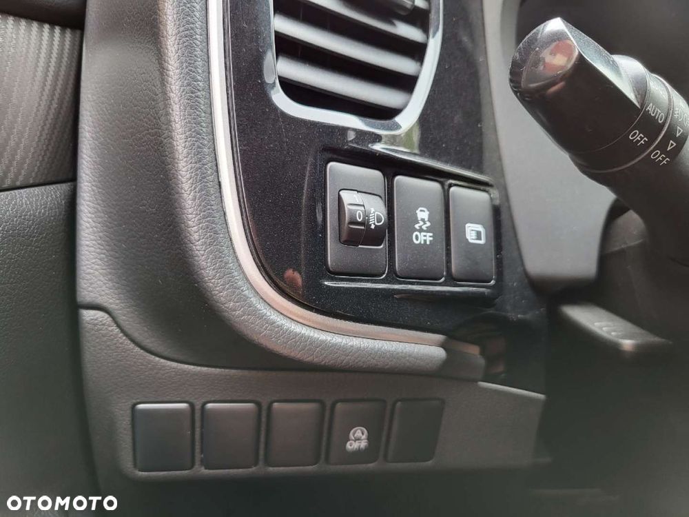 Mitsubishi Outlander - 35