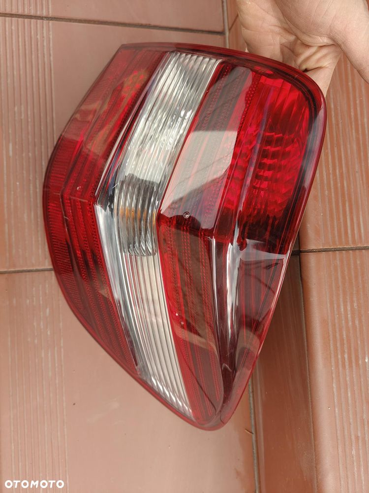 MERCEDES ML W164 LIft 08-11 Lampa Tylna Lewa Prawa Tył - 24
