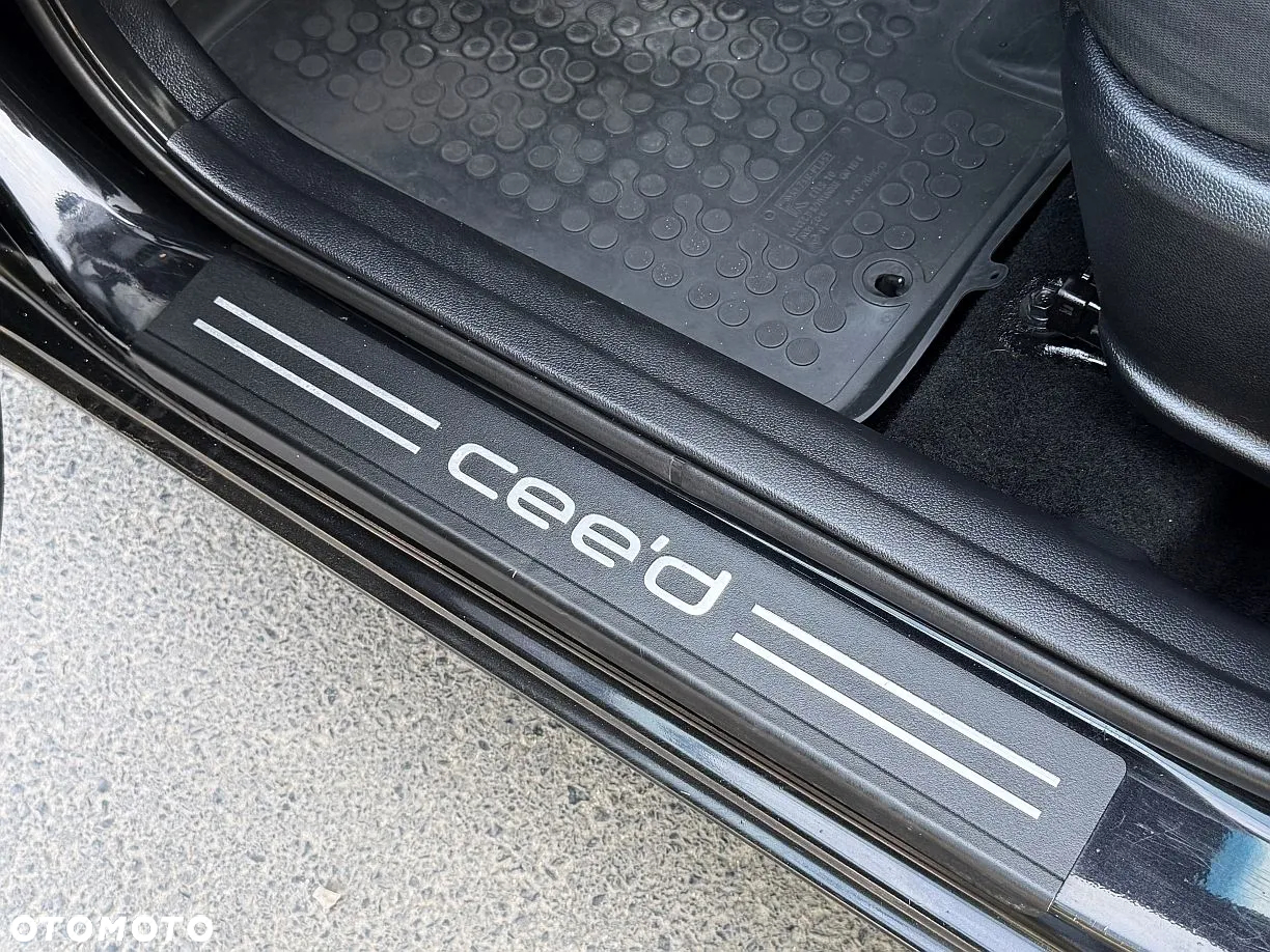 Kia Ceed Cee'd 1.6 CRDi L - 39