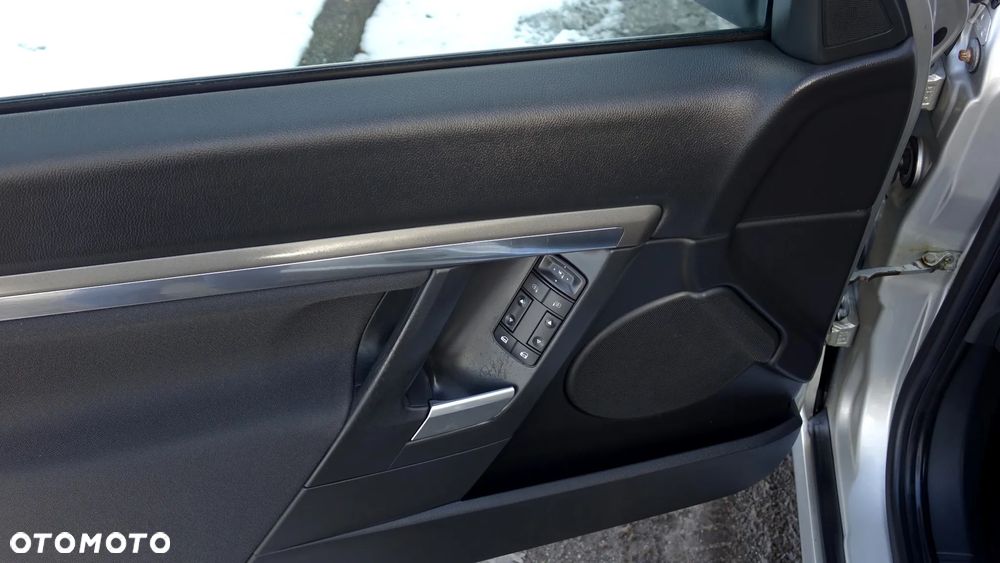 Opel Vectra 1.8 GTS - 2