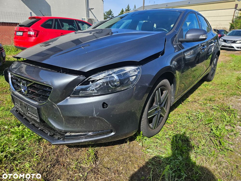 Volvo V40 T2 - 2