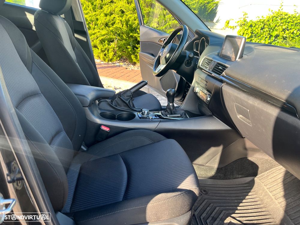 Mazda 3 Hatchback SKYACTIV-D 105 Center-Line - 18