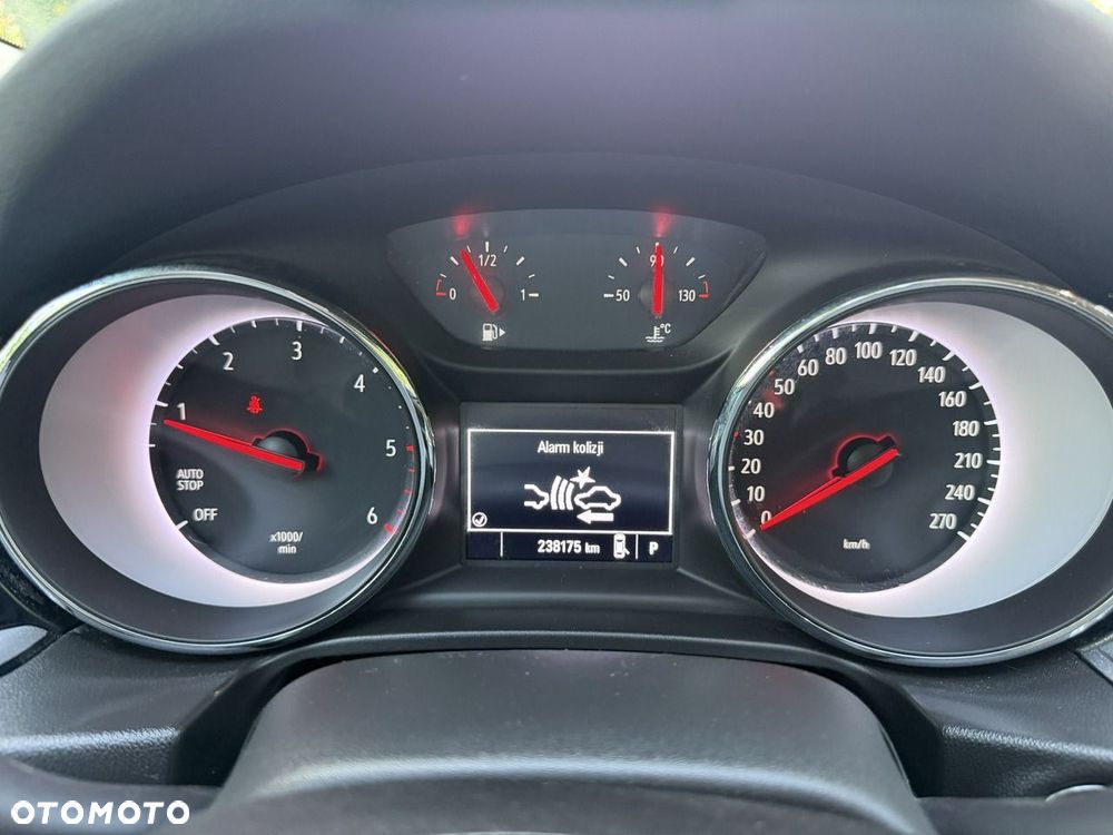 Opel Insignia - 39