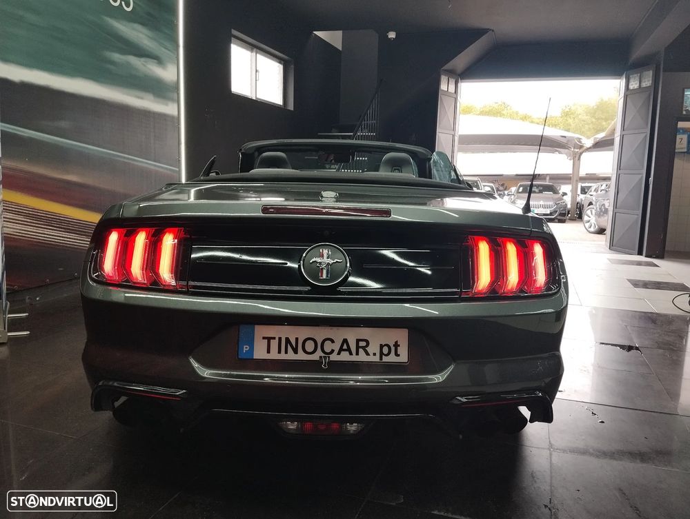 Ford Mustang 2.3i EcoBoost - 11