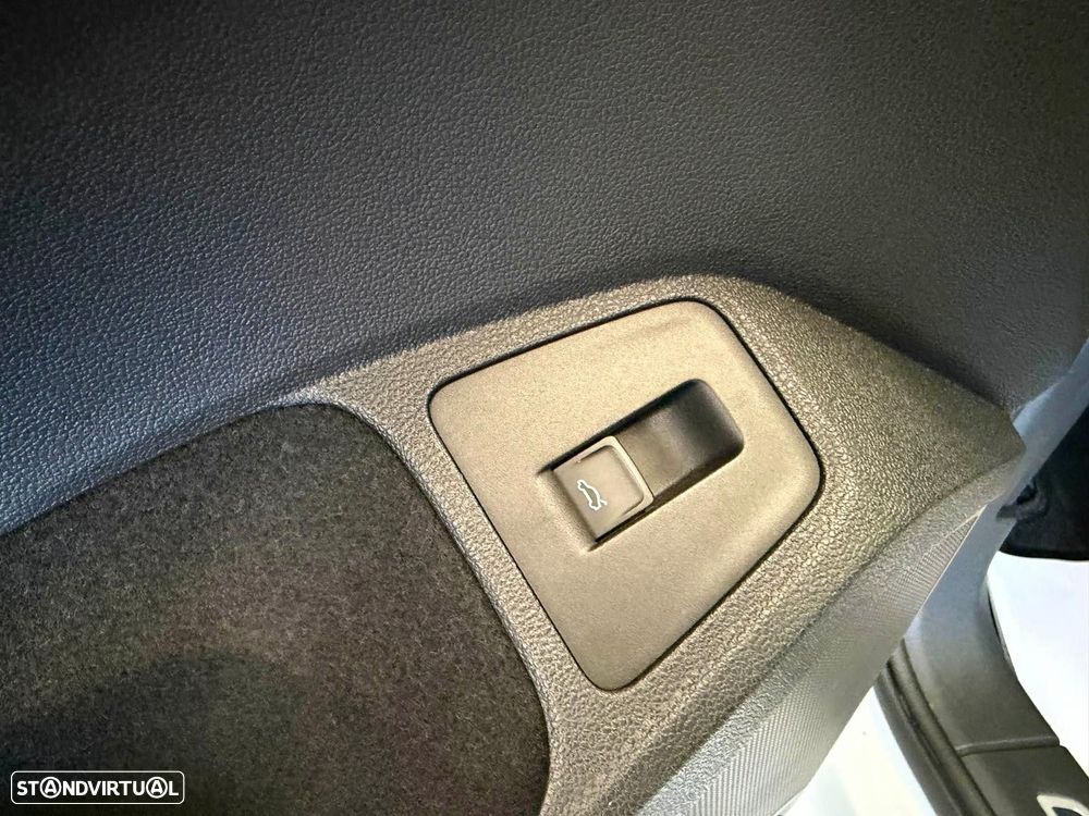 VW Tiguan 2.0 TDI R-Line DSG - 20