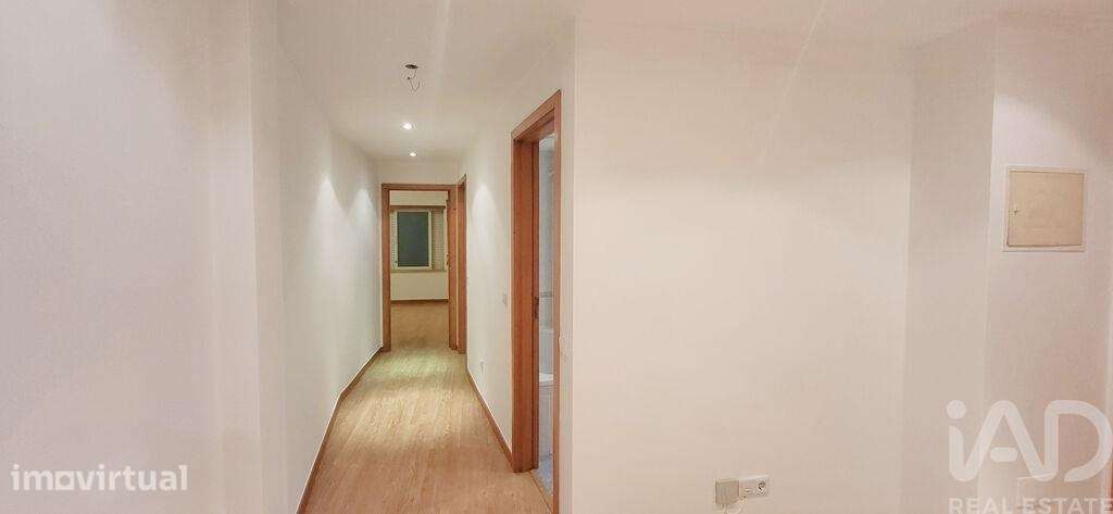 Apartamento T1 em Lousã e Vilarinho de 93,00 m2 - Grande imagem: 3/11