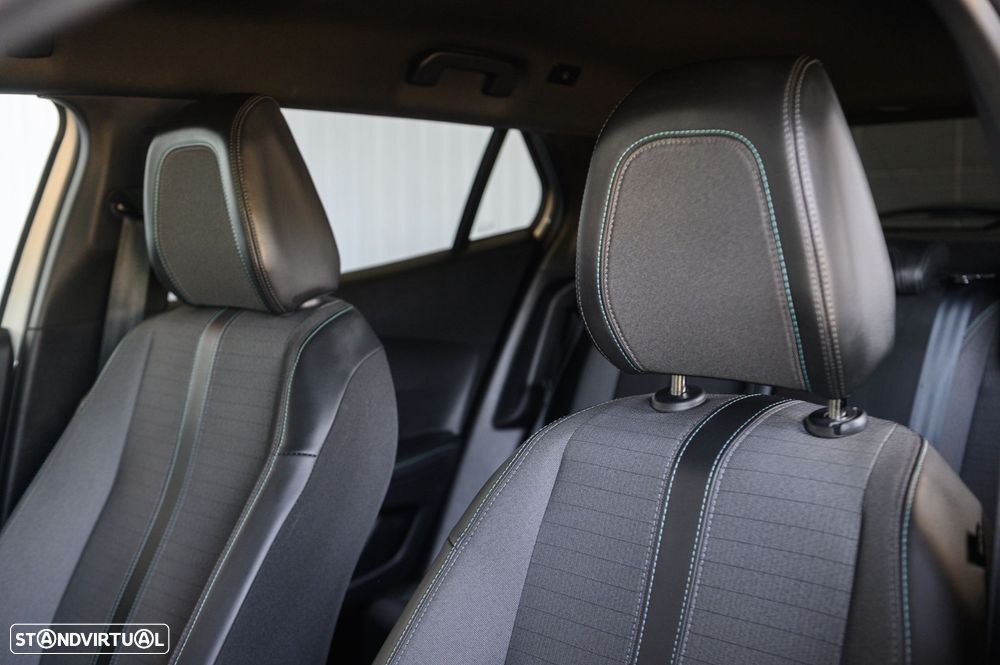 Peugeot 2008 1.2 PureTech Allure Pack - 31