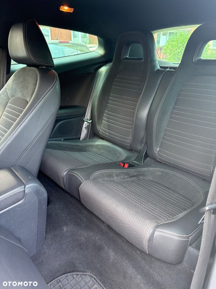 Volkswagen Scirocco 2.0 TDI Life - 13
