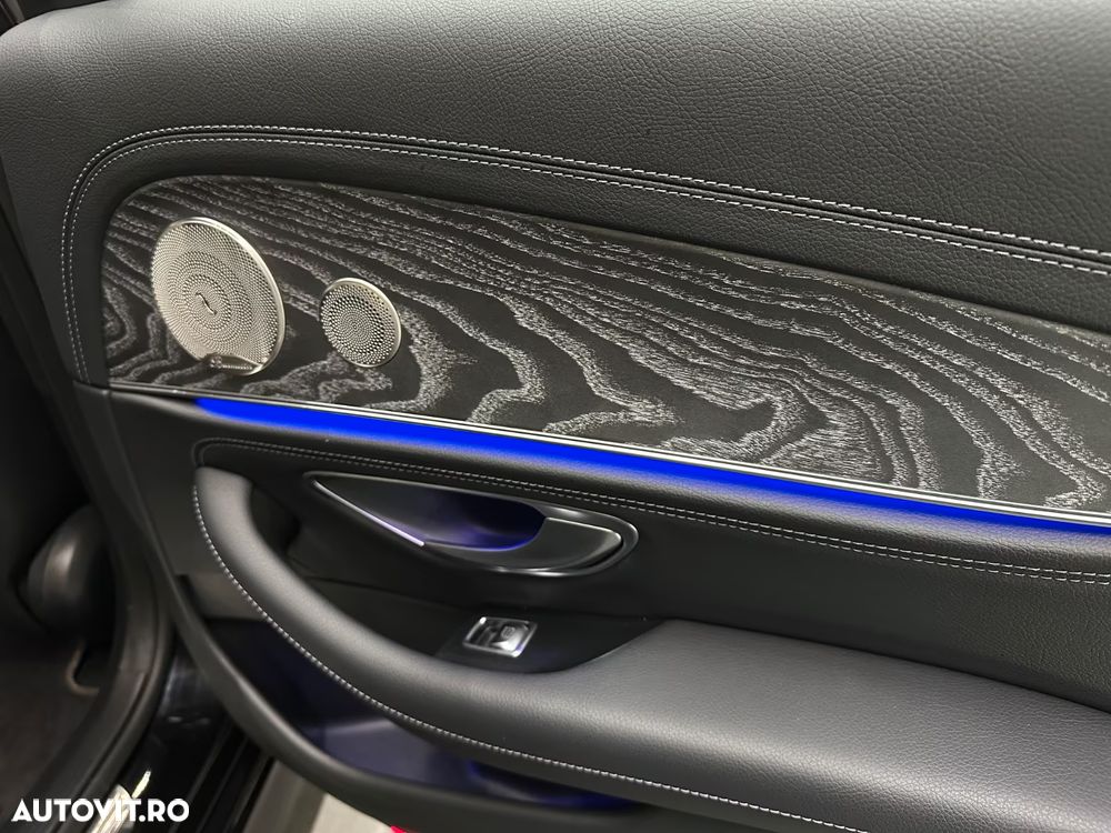 Mercedes-Benz E 300 de 9G-TRONIC AMG Line - 16