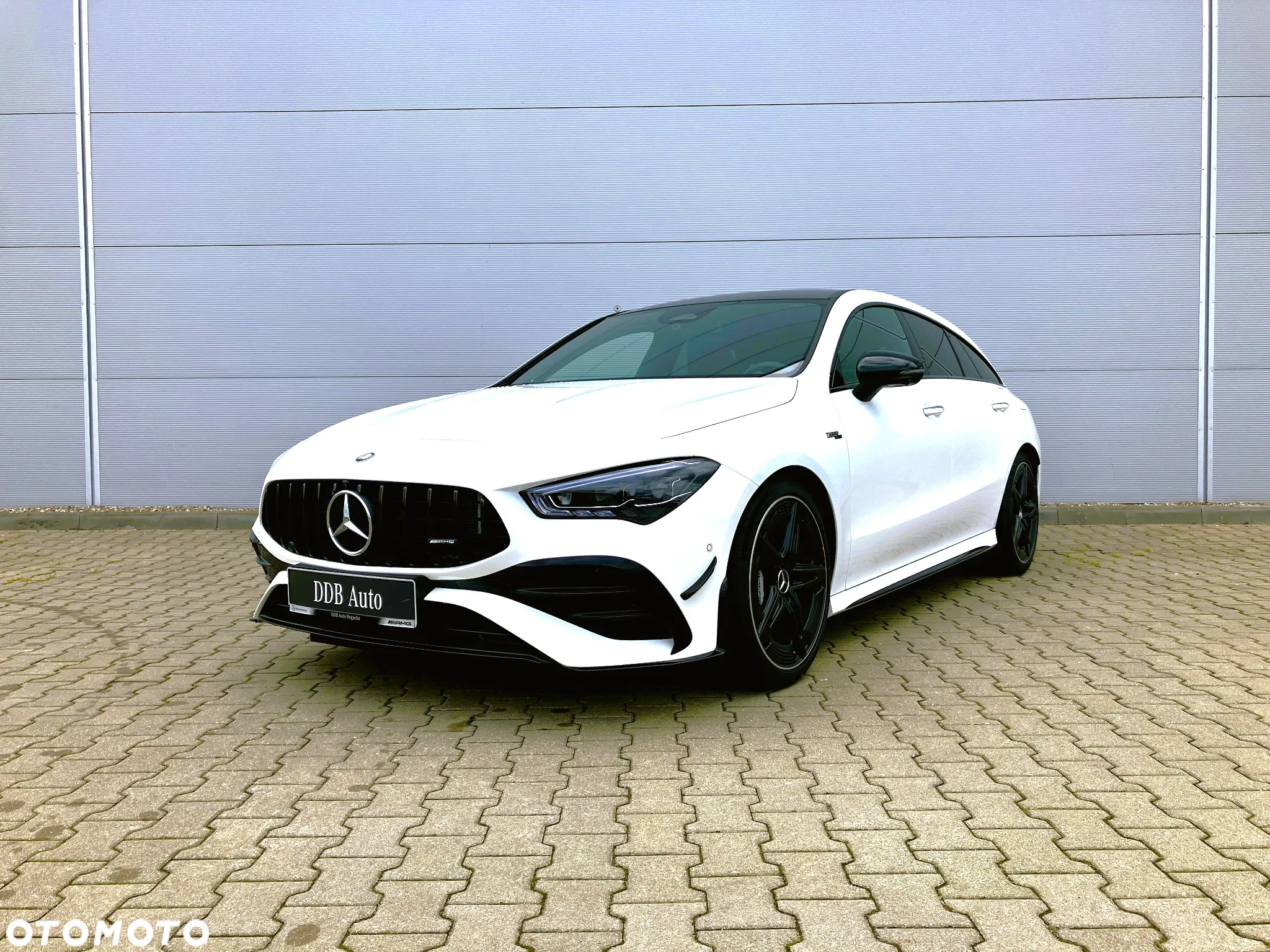 Mercedes-Benz CLA AMG 35 4-Matic 7G-DCT - 2
