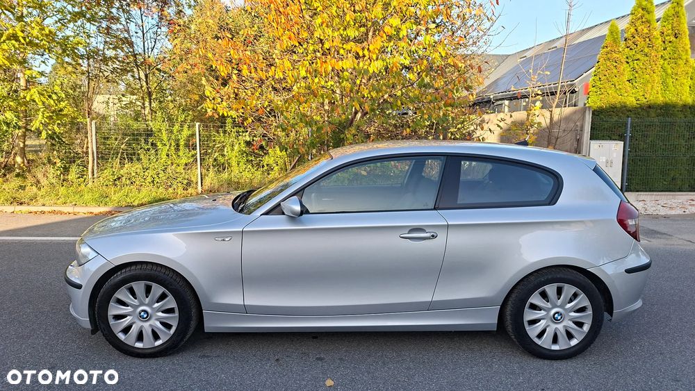 BMW Seria 1 2008 photo 2