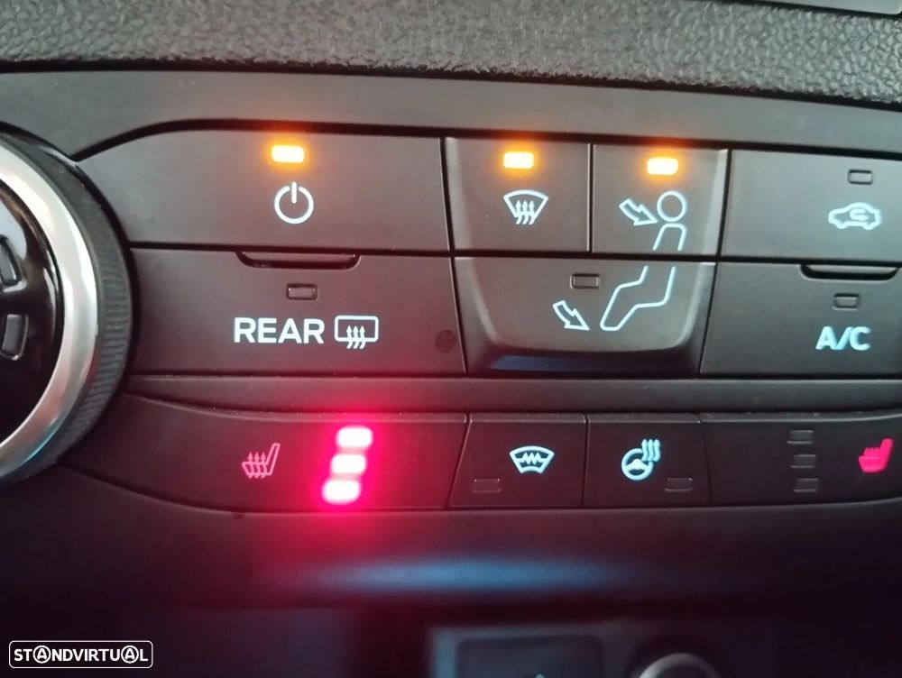 Ford Focus 1.0 EcoBoost Business - 22