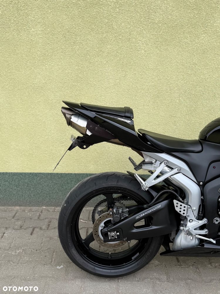 Honda CBR - 9