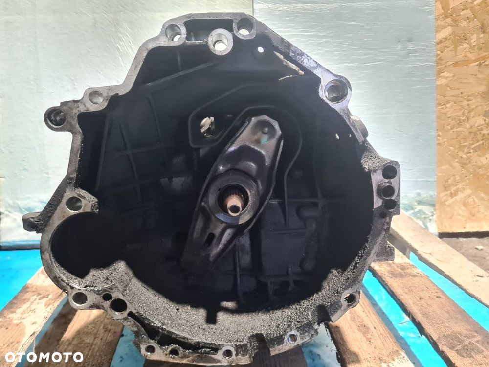 SKRZYNIA BIEGÓW MANUALNA DHF AUDI A6 1.9 TDI 115KM - 2