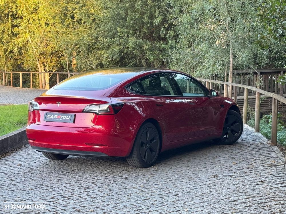 Tesla Model 3 - 4