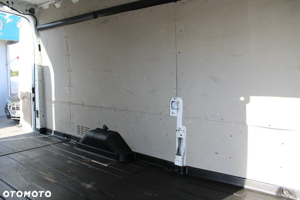 Ford Transit - 28