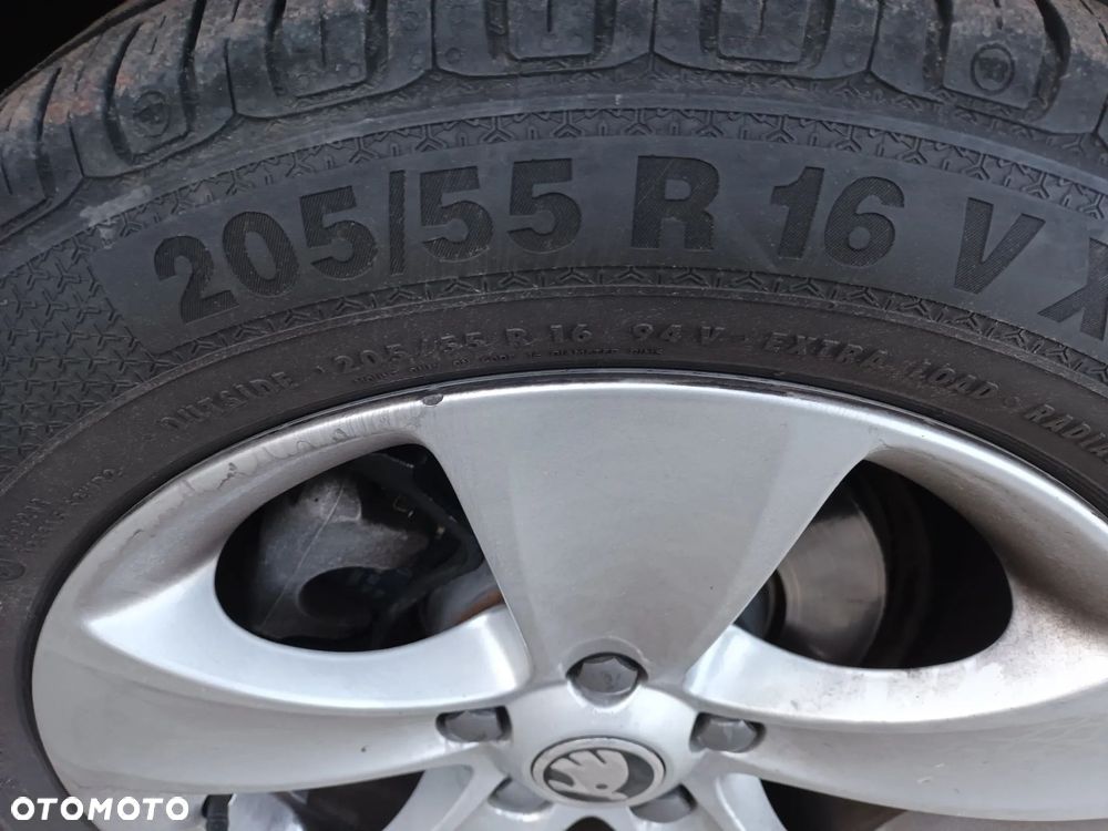 Skoda Superb 2.0 TDI DSG Ambition - 17