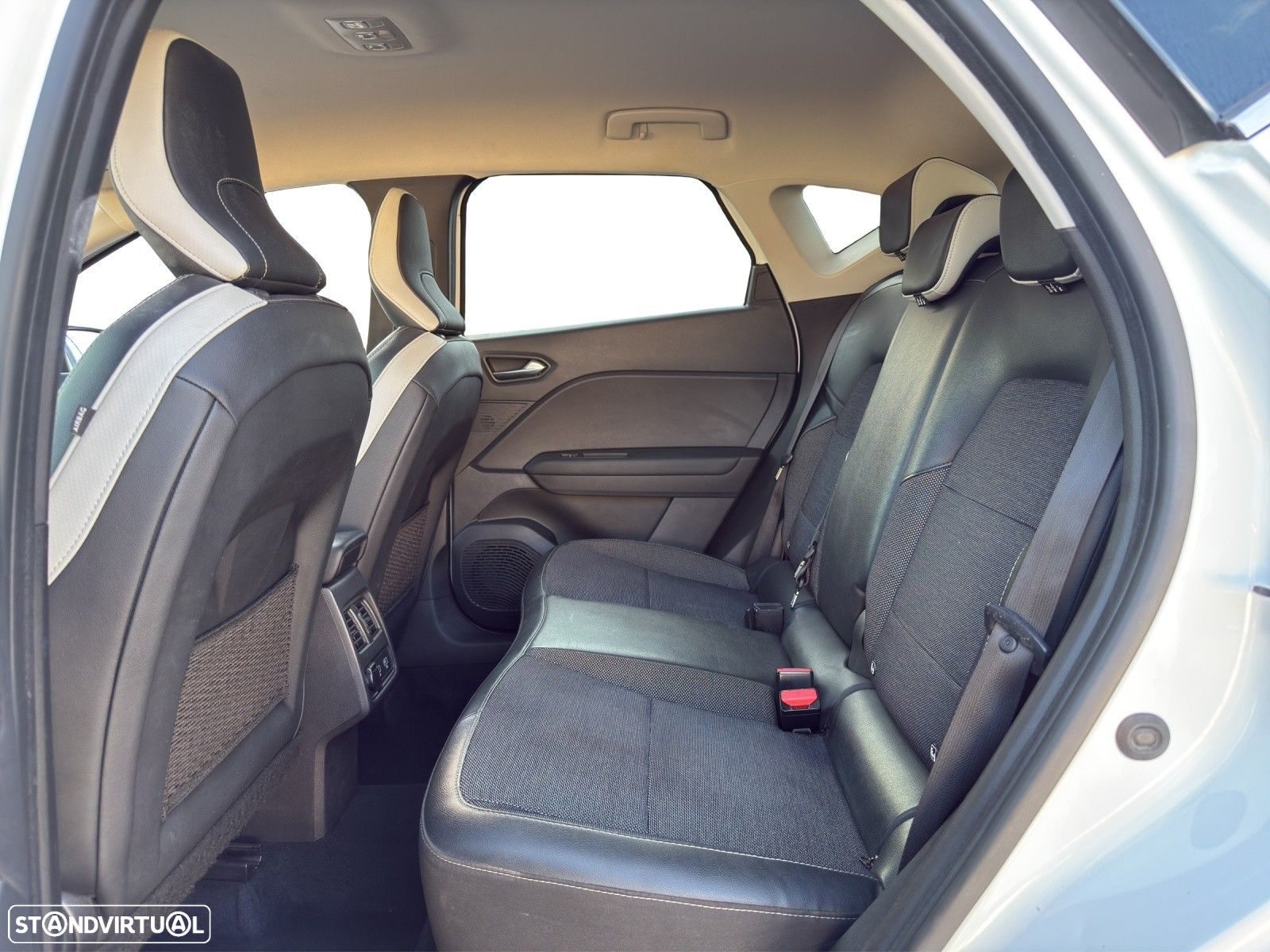 Renault Captur 1.0 TCe Intens - 12