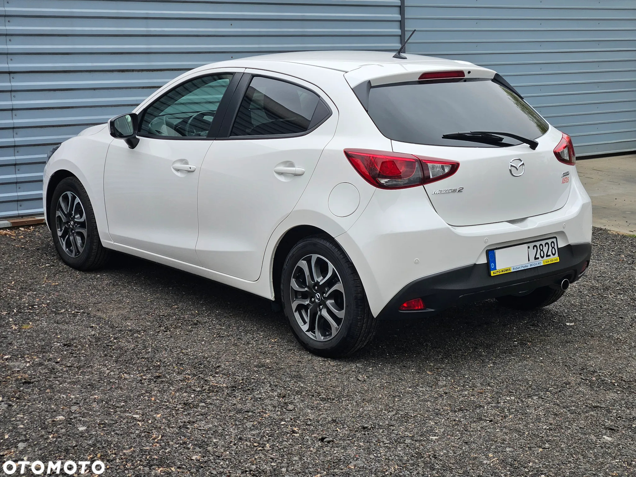 Mazda 2 - 6