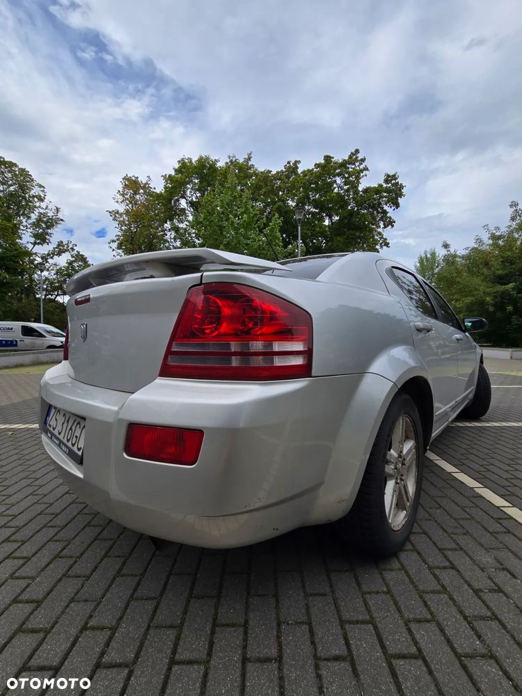 Dodge Avenger - 6