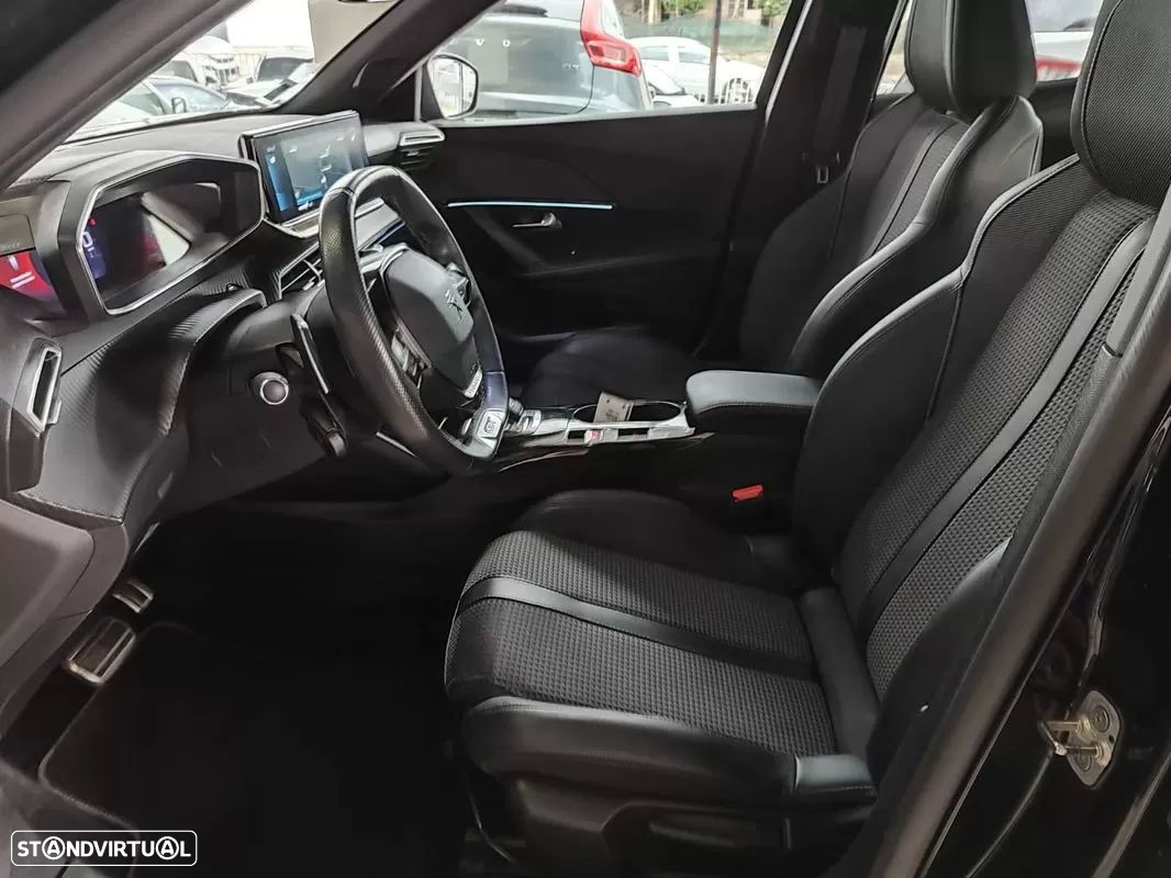 Peugeot 2008 1.2 PureTech GT Pack EAT8 - 11
